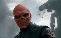 Nachdem Hugo Weaving kein Interesse mehr an der Rolle zeigte, wurde Red Skull in den letzten Filmen von Ross Marquand gespielt. Der ehemalige Gegenspieler von Captain America (Chris Evans) ist der Gründer und Führer der HYDRA, einer SS-Wissenschaftsorganisation. Vor seiner Identität als Red Skull war er der Bösewicht Johann Schmidt, an dem ein Supersoldaten-Serum getestet wurde. (Bild: ProSieben / Marvel Entertainment, LLC & subs)