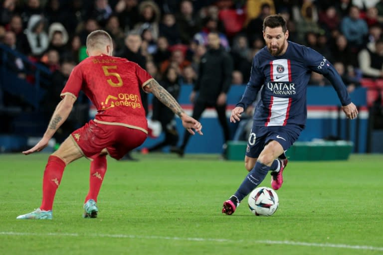 Messi marcó en su regreso y el PSG venció al líder Angers (2-0) en Francia.