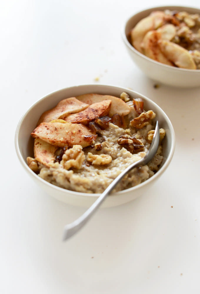 <strong>Get the <a href="http://minimalistbaker.com/date-sweetened-apple-pie-oatmeal/" target="_blank">Apple Pie Oatmeal recipe</a> from Minimalist Baker</strong>