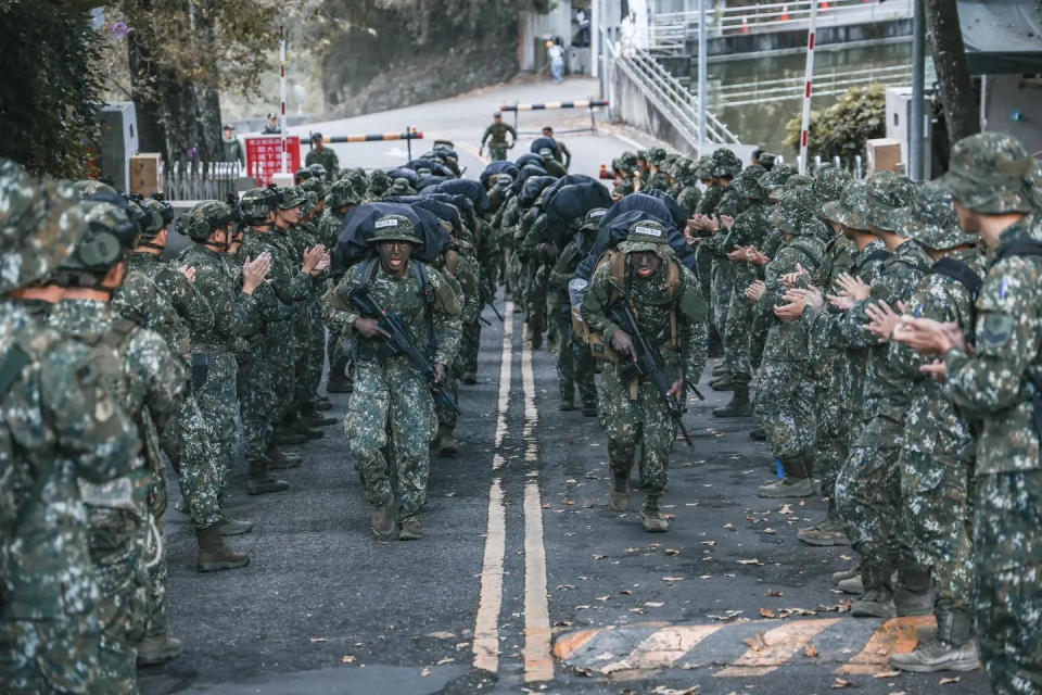 陸軍十軍團表示，趙姓二兵的情況不算逃兵。（翻攝自國防部發言人臉書）