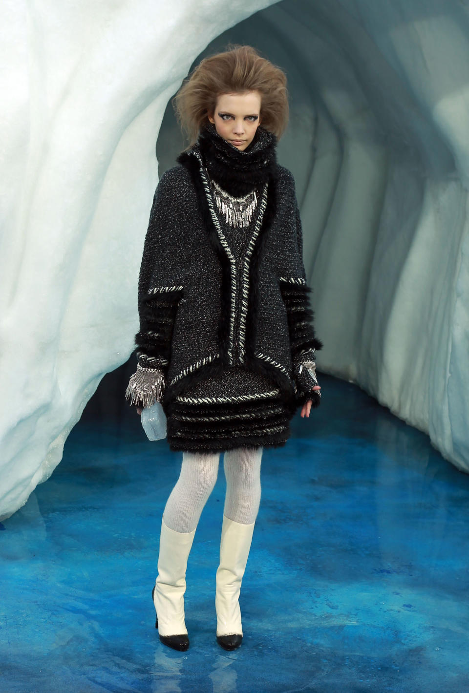 Chanel’s Fall 2010 take on the infinity scarf. (Photo: Getty Images)