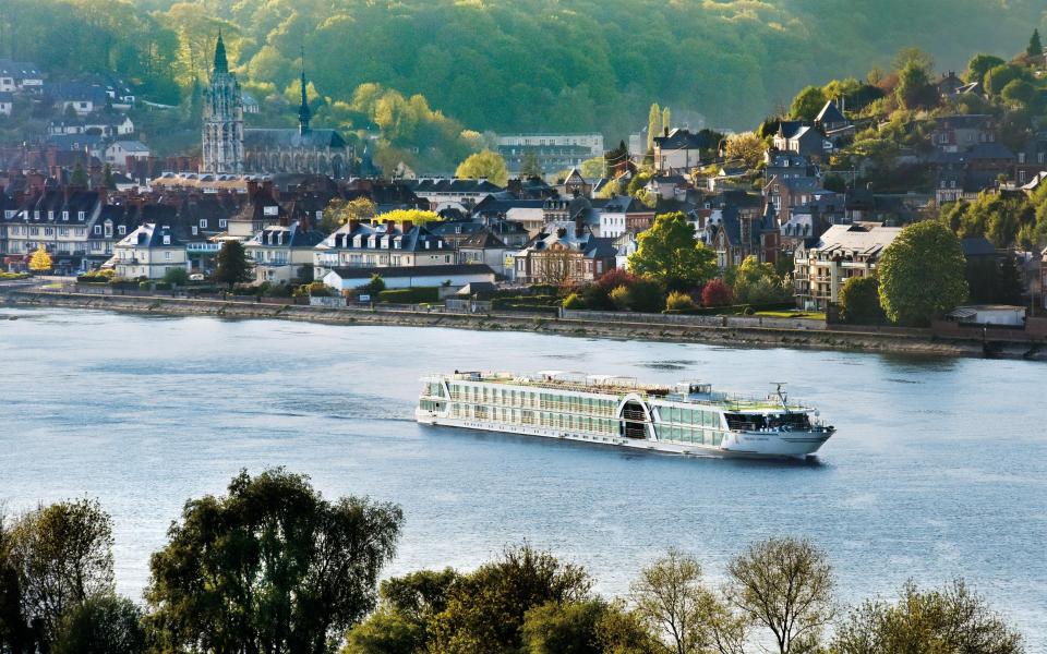 seine cruise - ALAIN HUON