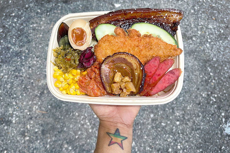 For those with large appetites, the gargantuan Meaty Bento Combo has a bit of everything!