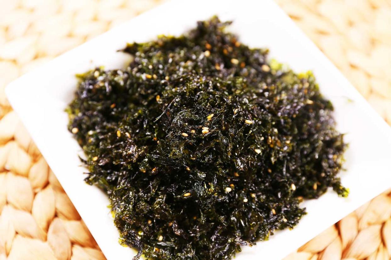 Life pro tip: Use a paper shredder to julienne your ingredients, like this seaweed. Photo: Pixabay