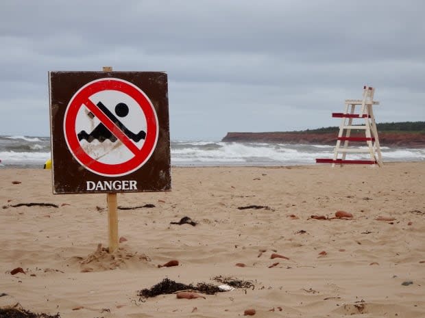 Sunday is the third day in a row Parks Canada has issued a rip current warning. (Jane Robertson/CBC - image credit)