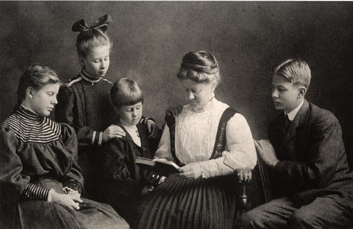 Mabel Gray Freeman Thaxter (1858-1952) is shown with her four children in 1905. She was married to Roland Thaxter, youngest son of Isles of Shoals poet Celia Thaxter. Pictured with Mabel in are, from left, Catherine, Elizabeth, Edmund and Charles Eliot Thaxter.