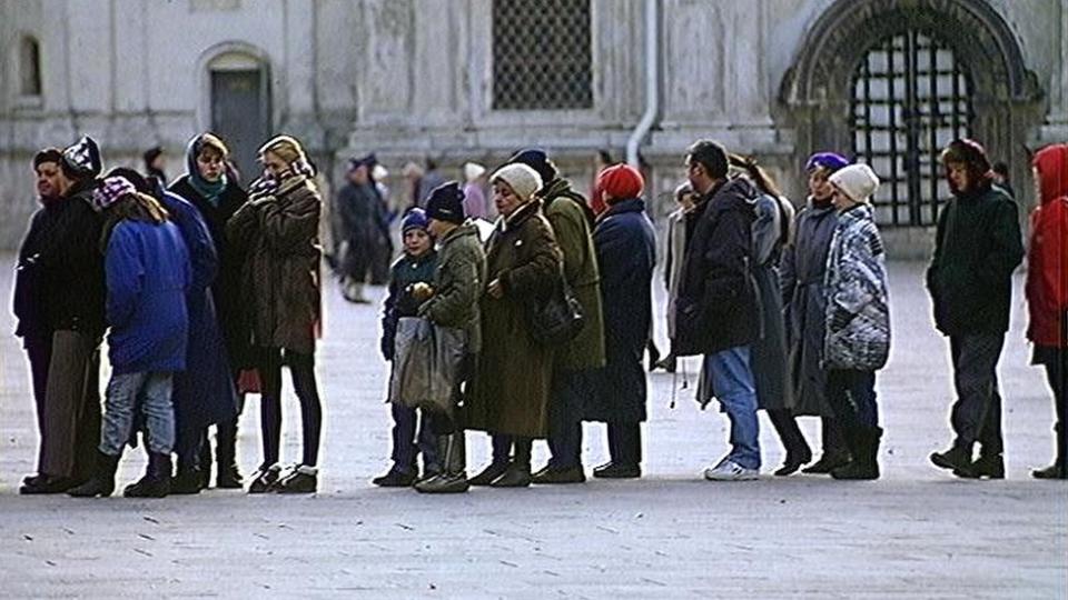 Fila en Moscú