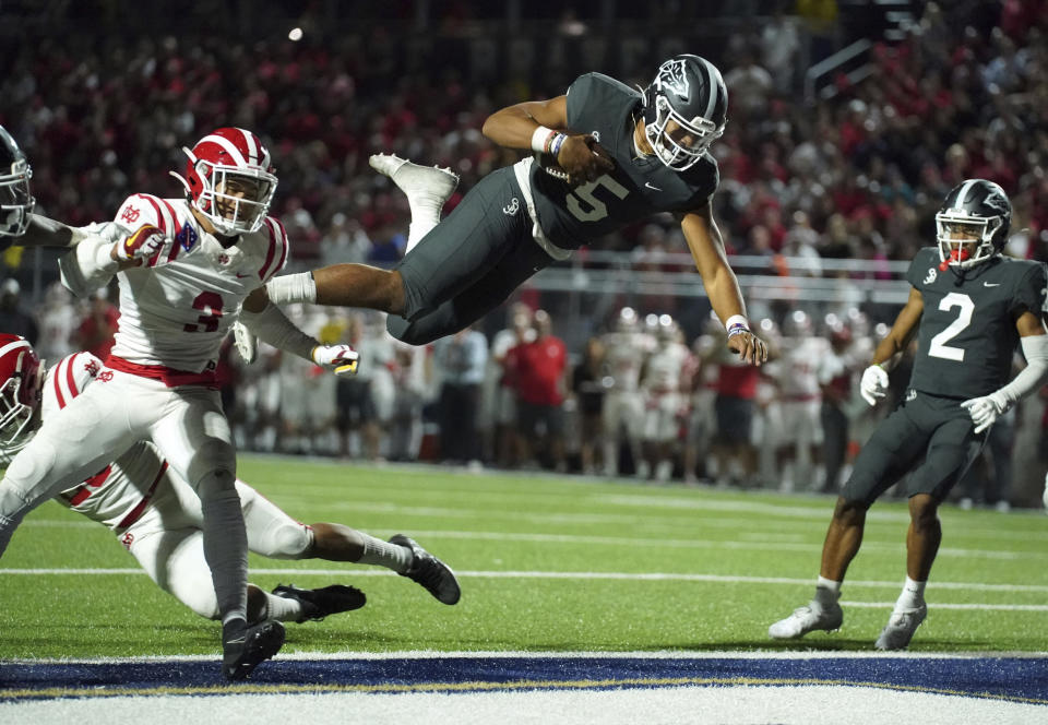 St. John Bosco quarterback DJ Uiagalelei (5) is the Rivals No. 1 ranked football recruit in the nation for the 2020 class, and he's headed to Clemson next year. (Scott Varley/The Orange County Register via AP)