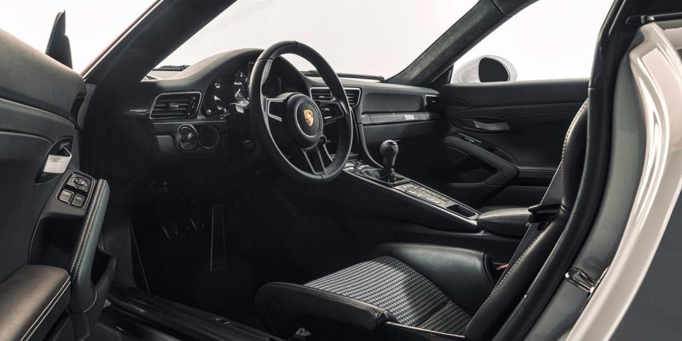 The Porsche 911's Keyhole