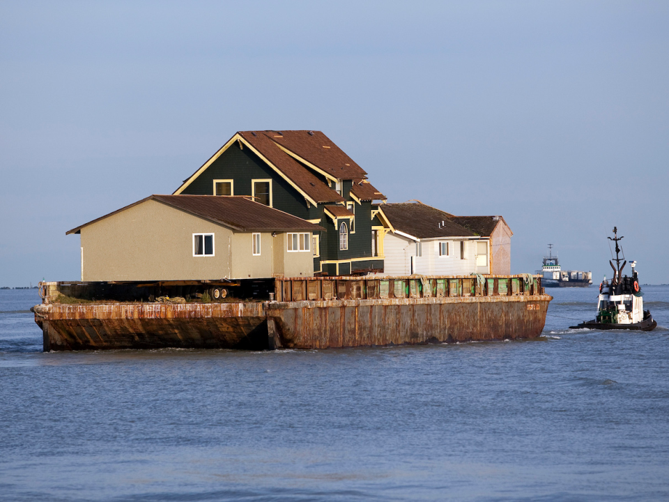 houses on water