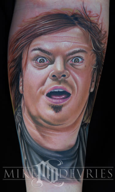 <div class="caption-credit"> Photo by: Mike Devries/mdtattoos.com</div>"Can you do a wind-swept Jack Black?" Totally. Tattoo artist <a rel="nofollow noopener" href="http://www.mdtattoos.com/" target="_blank" data-ylk="slk:Mike Devries;elm:context_link;itc:0;sec:content-canvas" class="link ">Mike Devries</a> can do just about any celebrity. He can even do a <a rel="nofollow noopener" href="http://www.mdtattoos.com/Tattoos/tattoos_63563.html" target="_blank" data-ylk="slk:gentleman dog;elm:context_link;itc:0;sec:content-canvas" class="link ">gentleman dog</a> (not a celebrity but should be).