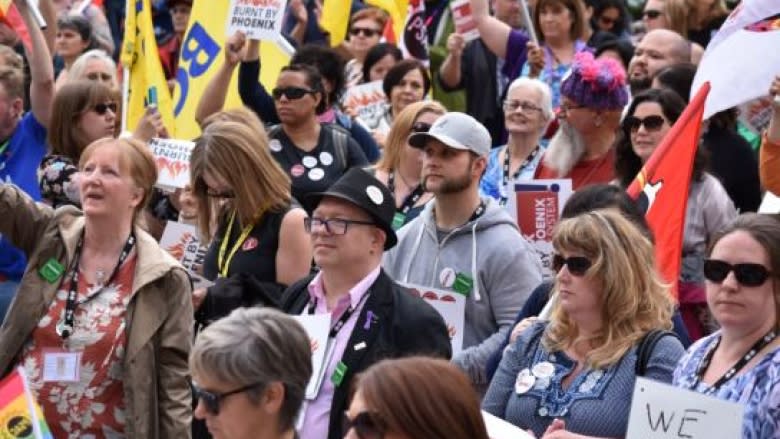 As federal Phoenix payroll fiasco hits 2-year mark, families continue to bear brunt of it