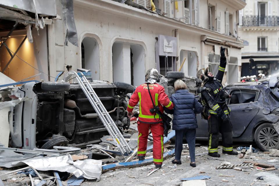 Une explosion ravage une boulangerie parisienne