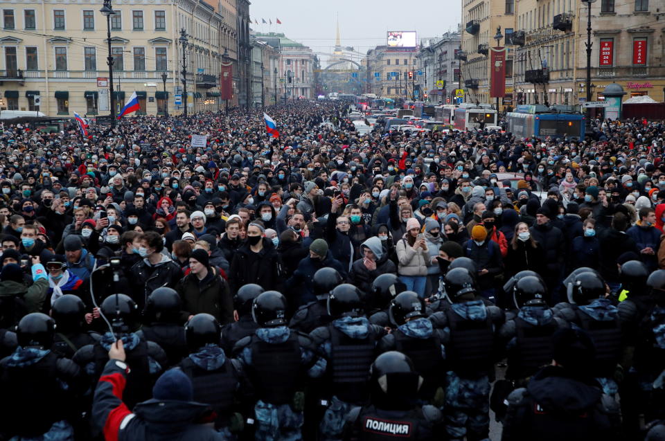 Protest gegen die Inhaftierung Nawalnys am 23. Januar in Sankt Petersburg (Bild: Reuters/Anton Vaganov)