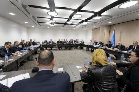 A general view at the opening of Syria peace talks with the Syrian government delegation and U.N. Syria mediator Staffan de Mistura at the United Nations in Geneva, Switzerland, April 15, 2016. REUTERS/Fabrice Coffrini/Pool