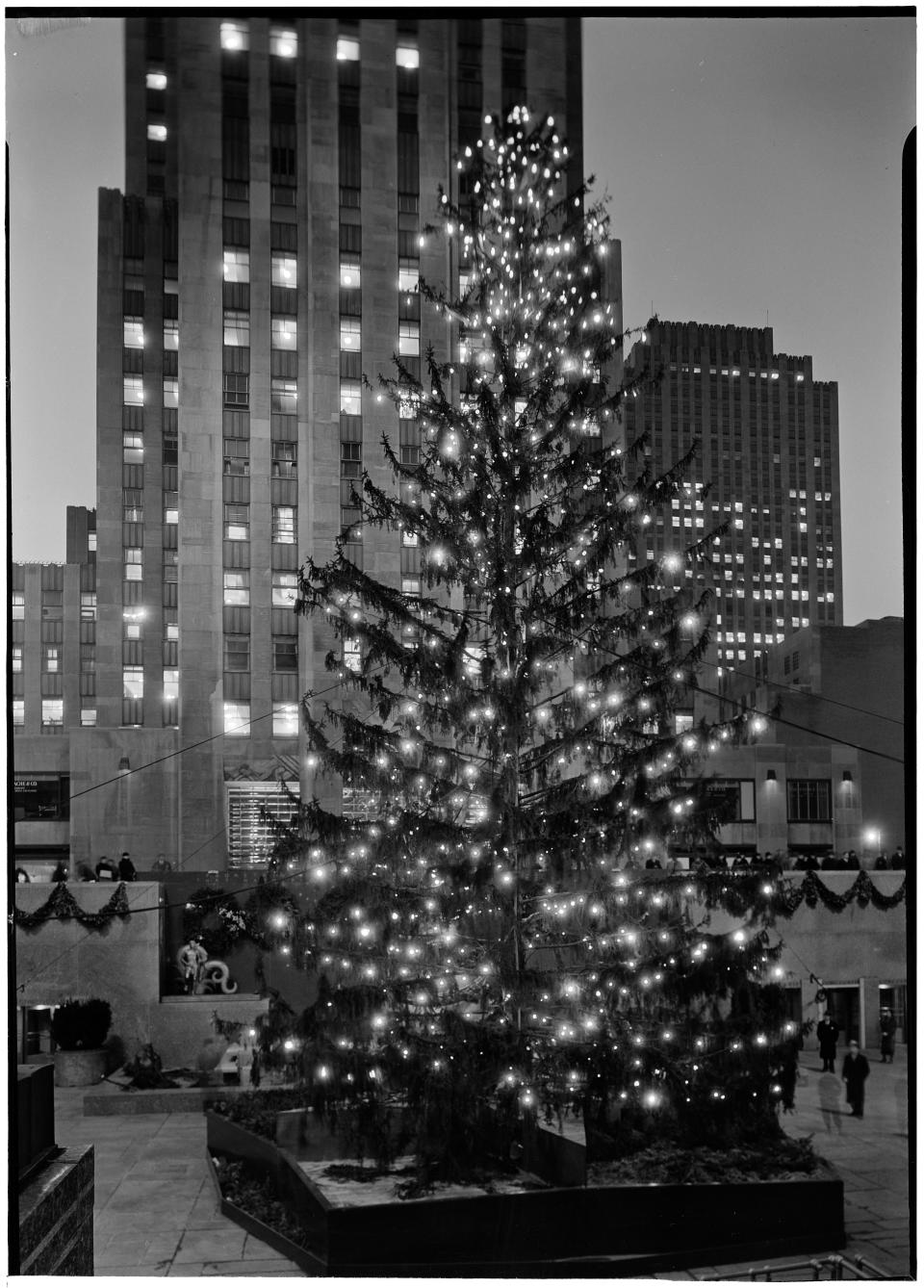 rockefeller center tree 1934