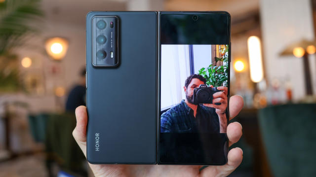 Honor Magic V2 hands-on review: Honor Magic V2 hands-on