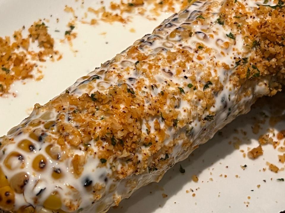 A Longhorn Steakhouse side of corn on the cob