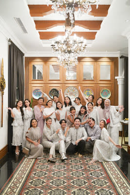 &quot;4 Apr. Iftar celebration with Ayla, Alika, and friends&quot;
From left to right back row: Alika Islamadina, Ayla Dimitri, Claudia Setyohadi, Danita Sigarlaki
From left to right middle row: Marsha Aruan, Nazla Alifa Senia, Amalla Vesta W, Radhini Aprilya, Ellyse Sinsilia, Audrey Tapiheru, Ify Alyssa, Kalya Islamadina, Christie Johana, Raden Prisya
From left to right bottom row: Abigail Cantika, Cindy Karmoko, Wisnu Genu, Rangga Moela, Tities Sapoetra, Mikaila Patritz