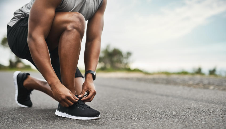 La micosis se da con mayor frecuencia en hombres en edad más productiva, porque presentan más sudoración. (Getty Creative)