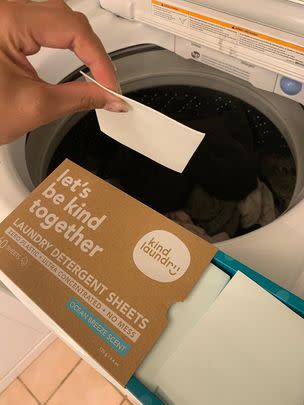 Super concentrated eco-friendly detergent sheets if you're tired of lugging around huge, messy bottles filled with detergent that doesn't even get the stains out of your clothes