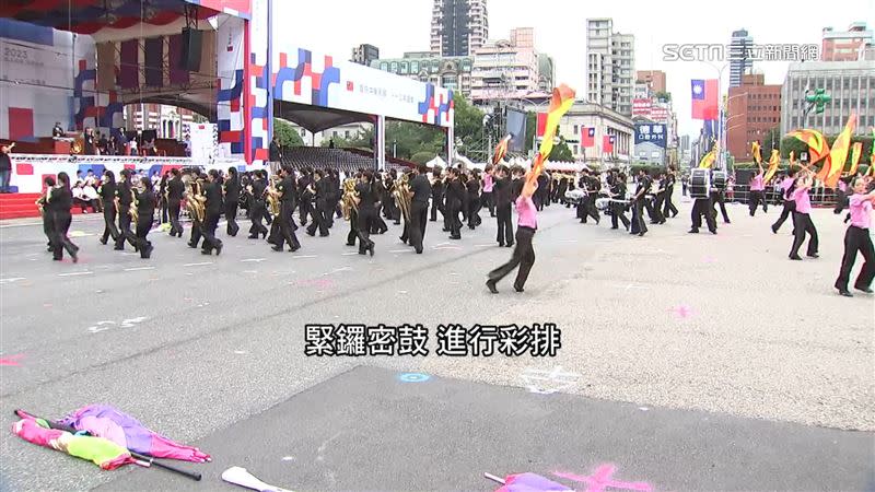 學生7日一早再次重返總統府前彩排。