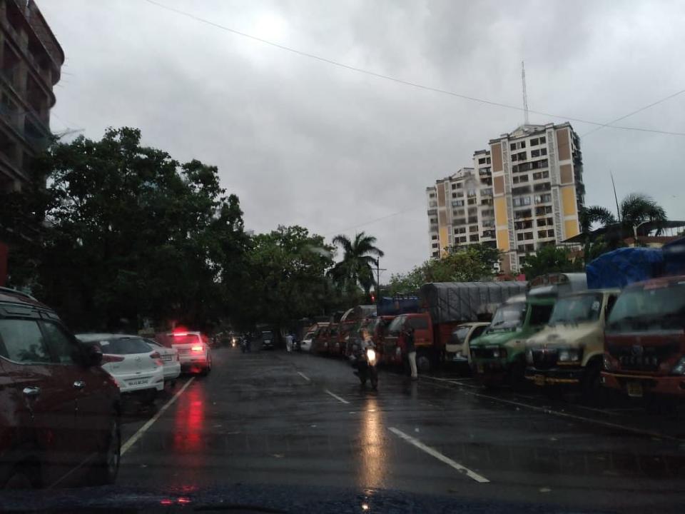 Dark clouds cover the sky over Navi Mumbai’s Vashi.