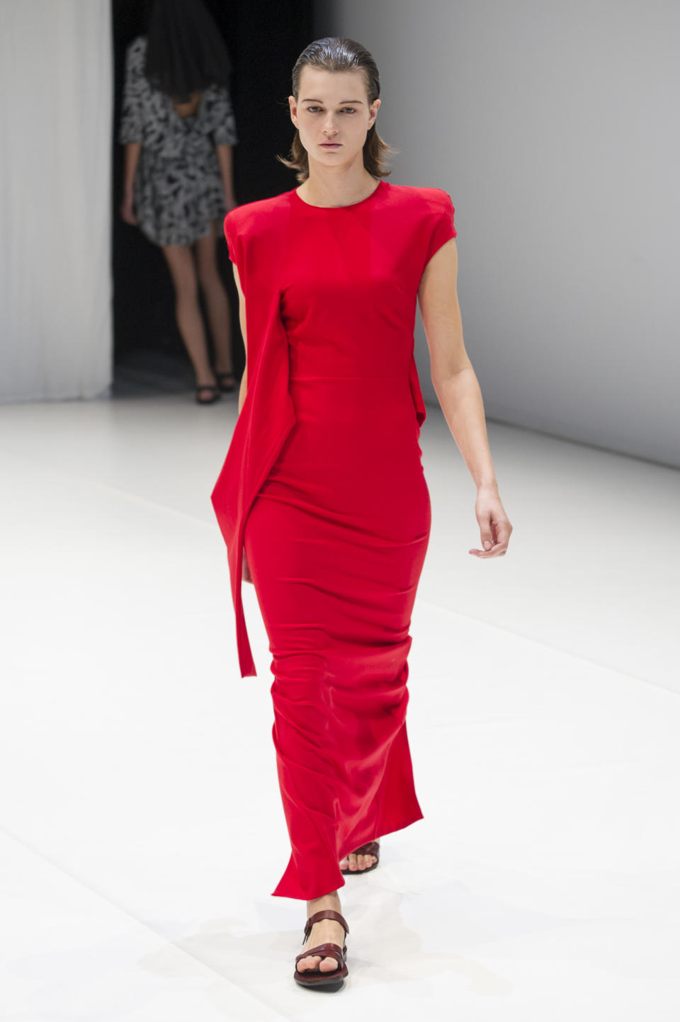 <p><i>Model wears a crimson-red dress. (Photo: ImaxTree) </i></p>