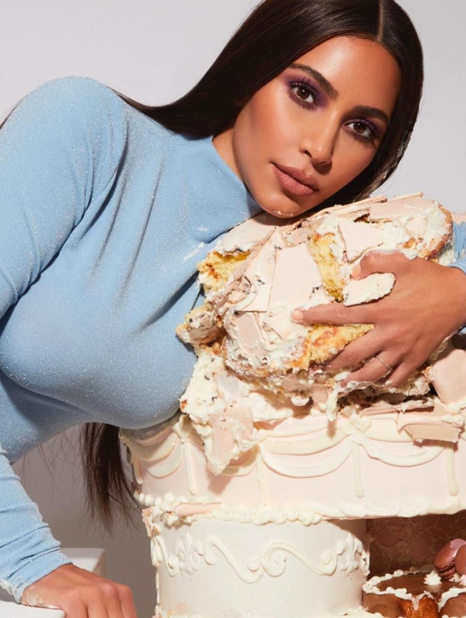 Kim's birthday has been delayed (Kim Kardashian )