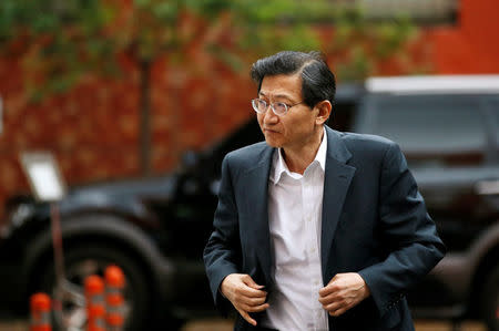 Suk Tai-soo, president and chief executive officer of Hanjin Shipping Co, arrives at a court in Seoul, South Korea, August 31, 2016. REUTERS/Kim Hong-Ji