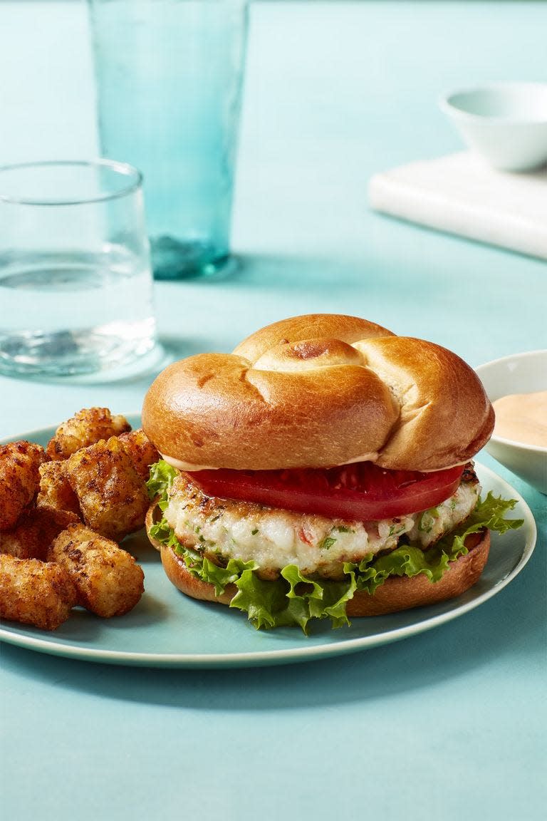 Po Boy Style Shrimp Burgers With Cajun Spiced Tots