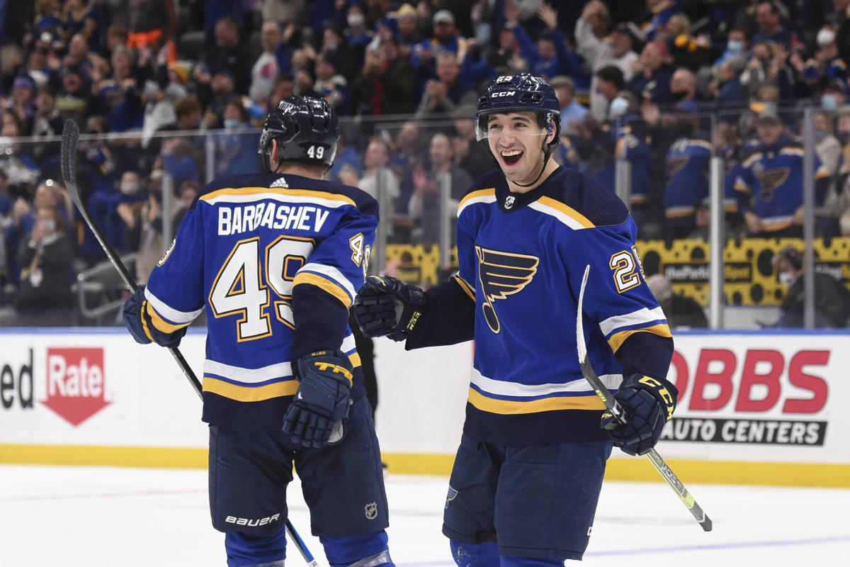 Kyrou keeps Blues warm with 2 goals in 6-4 win vs Wild