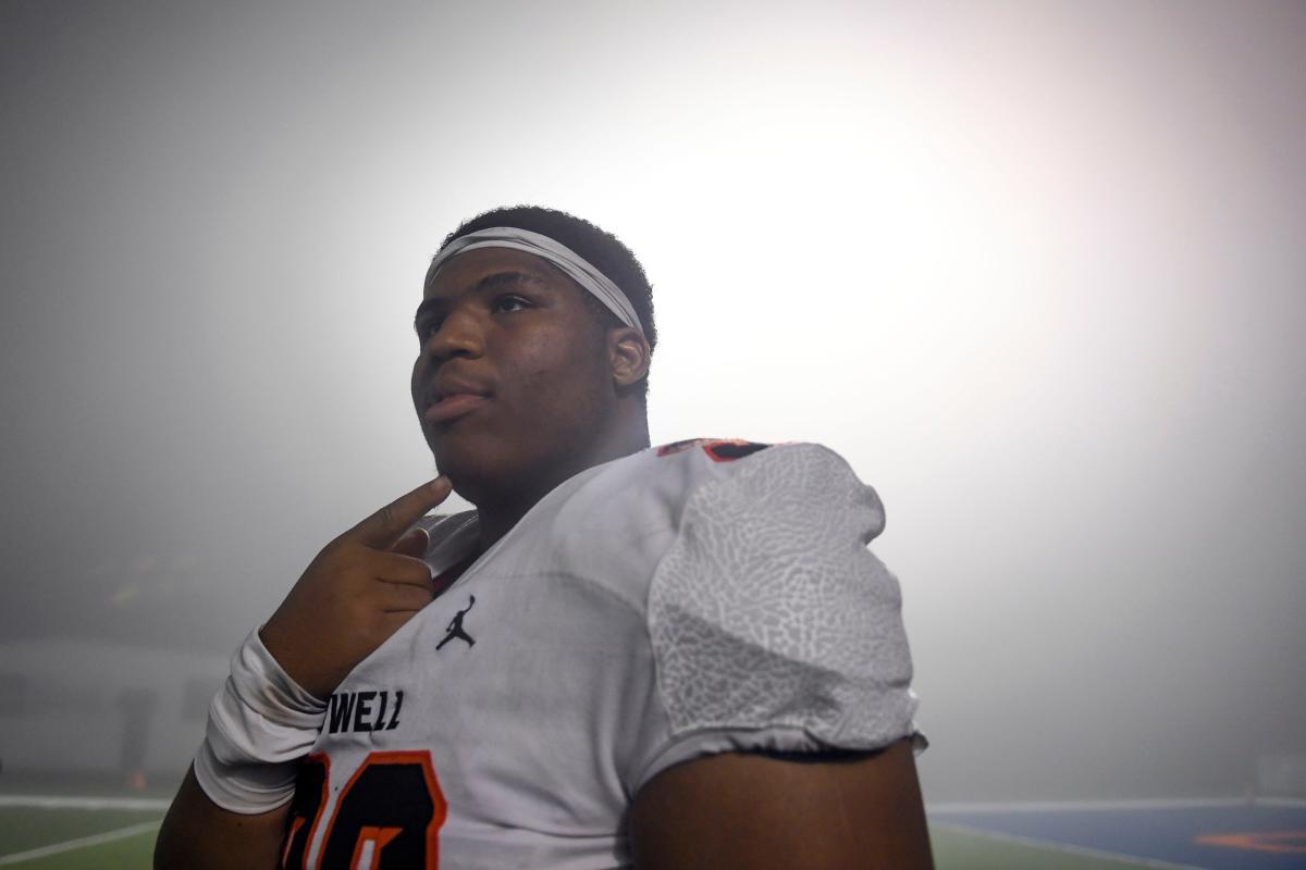 Walter Nolen: No. 1 defensive line football recruit plays at Powell