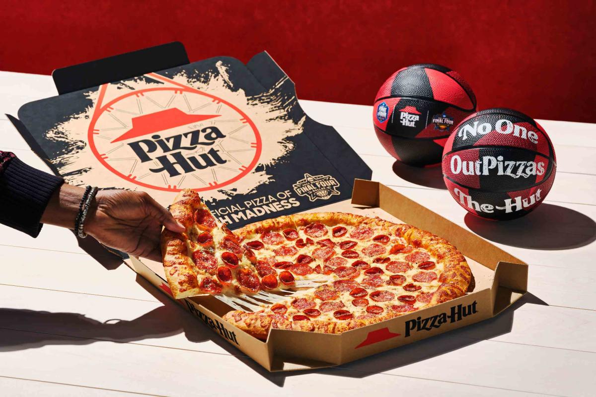 Pizza Hut Bringing Back Its Most Nostalgic Offering Yet