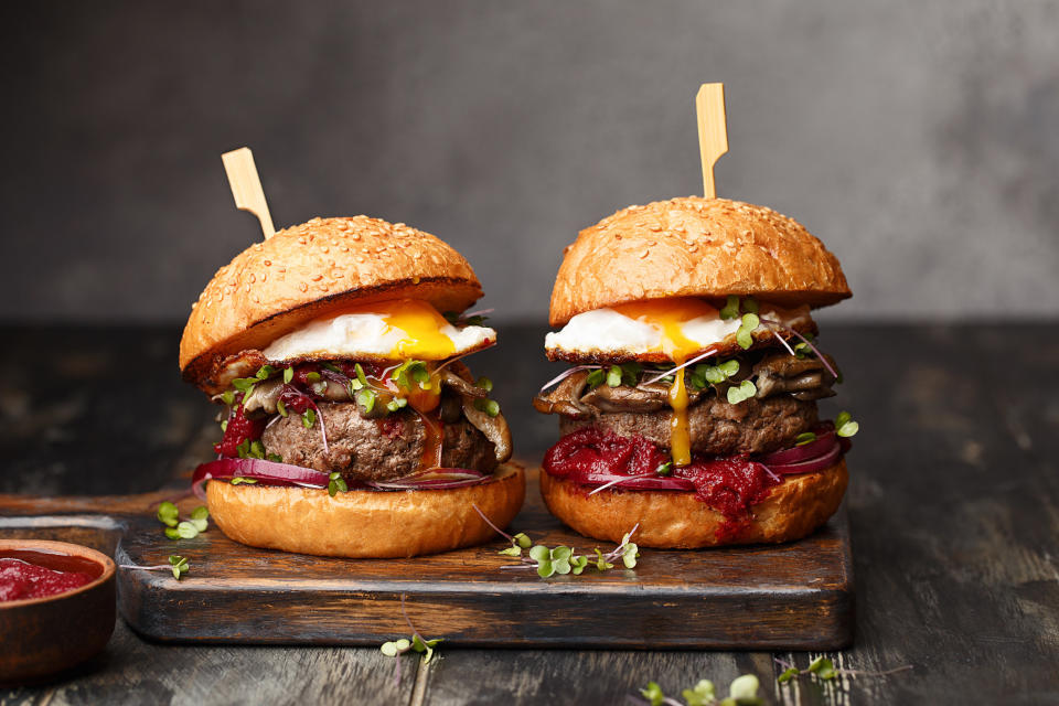 <div><p>"So many 'upscale casual' restaurants seem to think the pinnacle of dining is a burger that costs $15–$25, is loaded with pointless ingredients meant to sound high-end (like truffle aioli and Wagyu beef), and requires you to unhinge your jaw like a fucking snake to take a bite. Not to mention the fact that they are usually an absolute mess and are usually okay-at-best in taste."</p><p>—<a href="https://go.redirectingat.com?id=74679X1524629&sref=https%3A%2F%2Fwww.buzzfeed.com%2Fbriangalindo%2Ffoods-people-think-are-expensive-and-overrated&url=https%3A%2F%2Fwww.reddit.com%2Fuser%2Fncurry18%2F&xcust=6325599%7CBF-VERIZON&xs=1" rel="nofollow noopener" target="_blank" data-ylk="slk:ncurry18;elm:context_link;itc:0;sec:content-canvas" class="link ">ncurry18</a></p></div><span> Zygonema / Getty Images/iStockphoto</span>