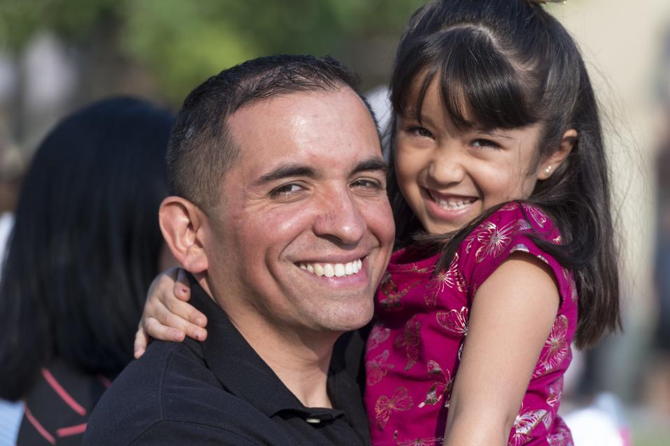 Mike Hazelwood with his daughter on the first day of school at Alpine Vista Elementary in Tulare on Wednesday, August 8, 2018.