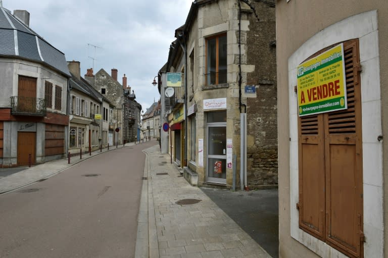 With its deserted streets, "For Sale" signs and weeds pushing through the pavement, the village of Varzy symbolises the plight of the depressed French hinterland, a key theme in the presidential race
