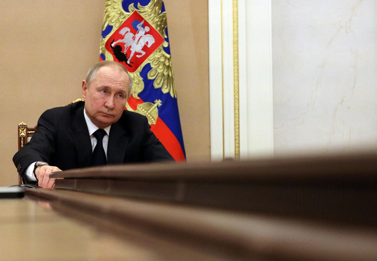 Russian President Vladimir Putin attends a meeting with government members via a video link in Moscow, Russia March 10, 2022. Sputnik/Mikhail Klimentyev/Kremlin via REUTERS ATTENTION EDITORS - THIS IMAGE WAS PROVIDED BY A THIRD PARTY.