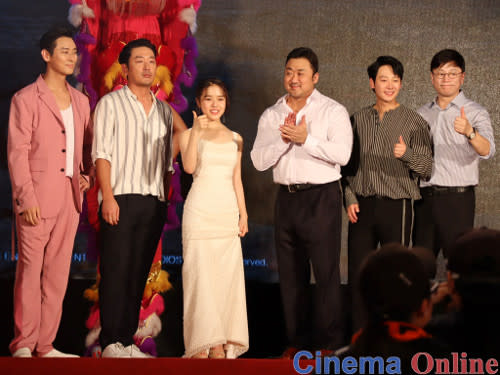 Thumbs up for "Along with the Gods 2"!