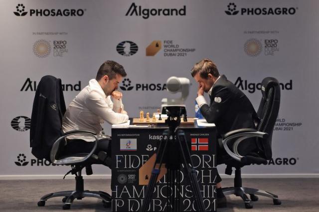 Magnus Carlsen desiste de seu título mundial e substituí-lo não será fácil  - 22/07/2022 - Esporte - Folha