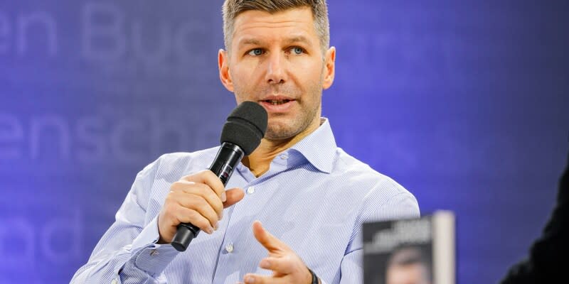 Thomas Hitzlsperger, deutscher ehemaliger Fußballspieler und Fußballfunktionär, spricht auf der Leipziger Buchmesse.<span class="copyright">Jan Woitas/dpa</span>