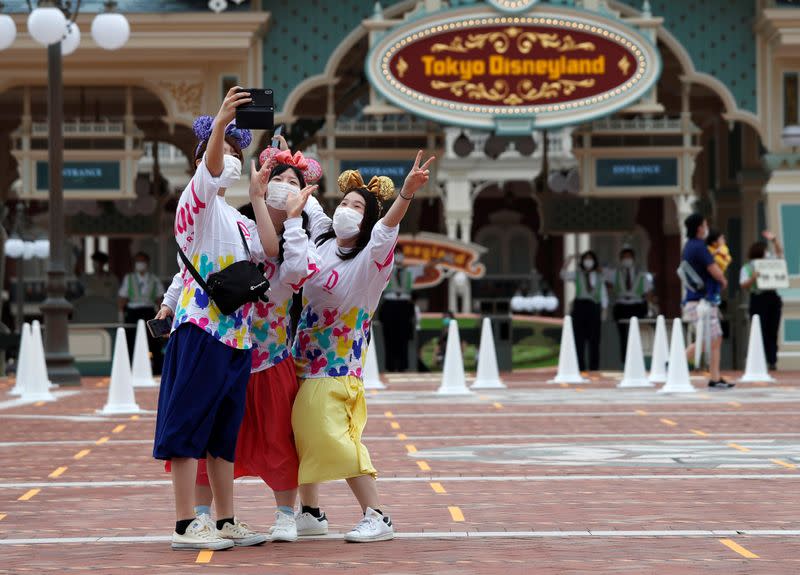 Reopening of Tokyo Disneyland and Tokyo DisneySea in Urayasu