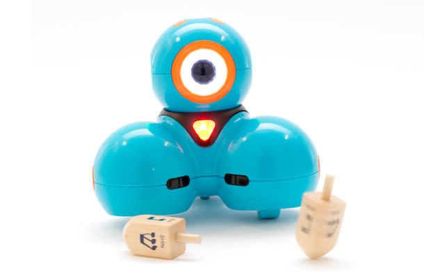 Meet Dash & Dot Robots for kids ages 6+