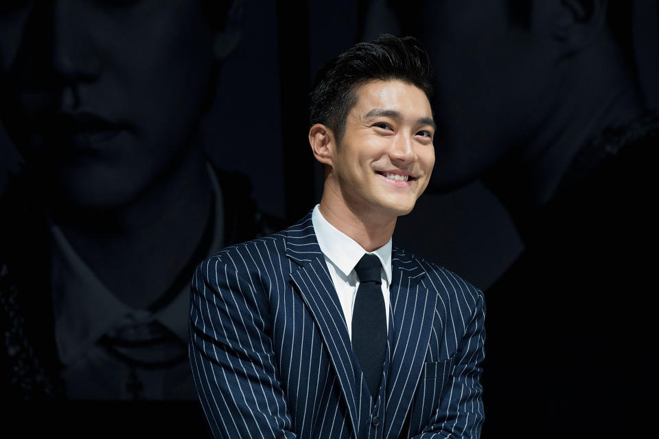 <a href="https://www.instagram.com/siwon1987/?hl=en" target="_blank">Choi Siwon</a> of South Korean boy band Super Junior has dimples for days.&nbsp;