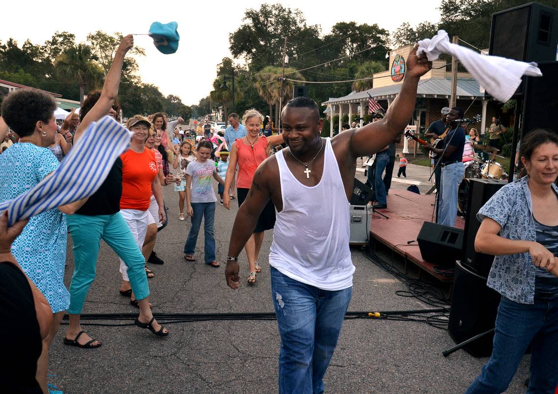 Dwayne Dopsie gets people dancing during previous stop in Port Royal with his band the Zydeco Hellraisers.