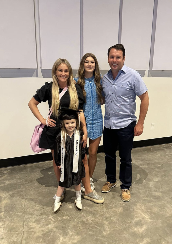 Jamie Lynn Spears cheers on her daughter Ivey Joan at her graduation.  (Picture: Instagram)