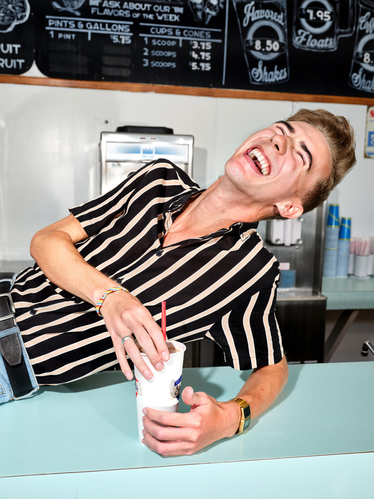 B. Dylan Hollis en el Shields Date Garden cerca de Palm Springs en Indio, California, el 12 de septiembre de 2023. (Michelle Groskopf/The New York Times).