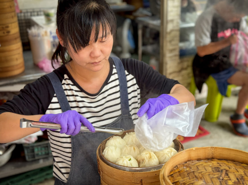 桃園｜忠貞市場祖傳現做小籠包．龜山分店