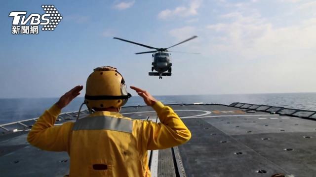 敦睦艦隊將遠航傳S－70C訓練「落美軍艦」