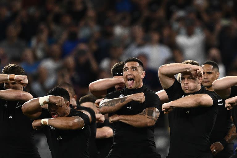 Los All Blacks siempre están; cayeron en la primera fecha ante Francia pero se reacomodaron rápidamente